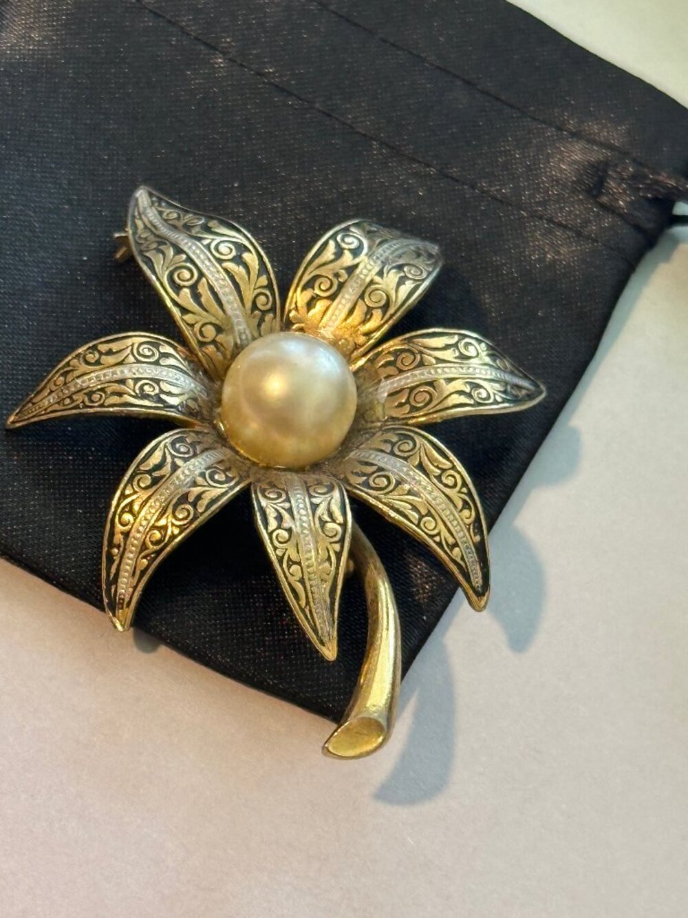 Vintage Brooch Faux Pearl Damascene 22k and 24k gold Foil and Silver Foil